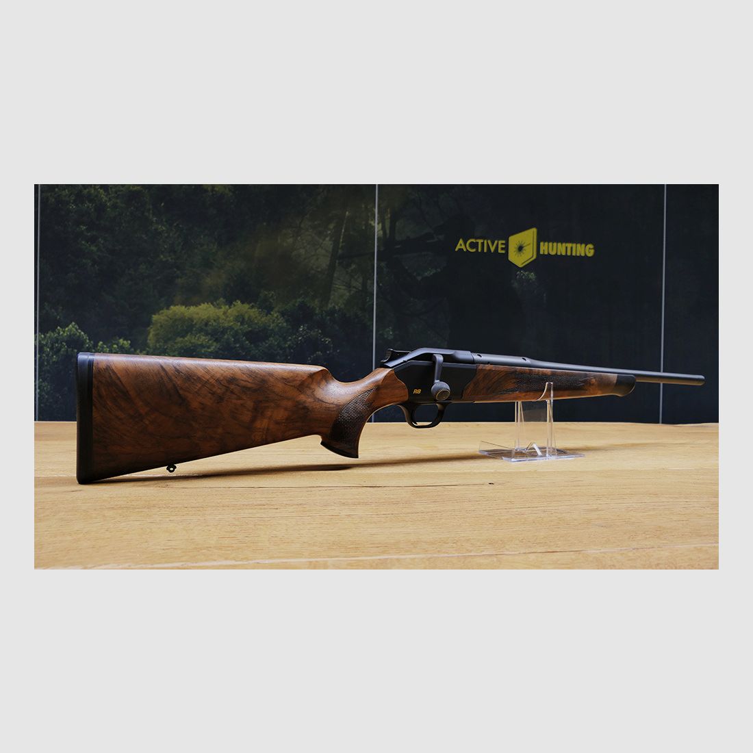 Blaser R8 Holzklasse 7 / Stahlkugel gerändelt mit Goldlinie / Kaliber und Lauflänge nach Wahl