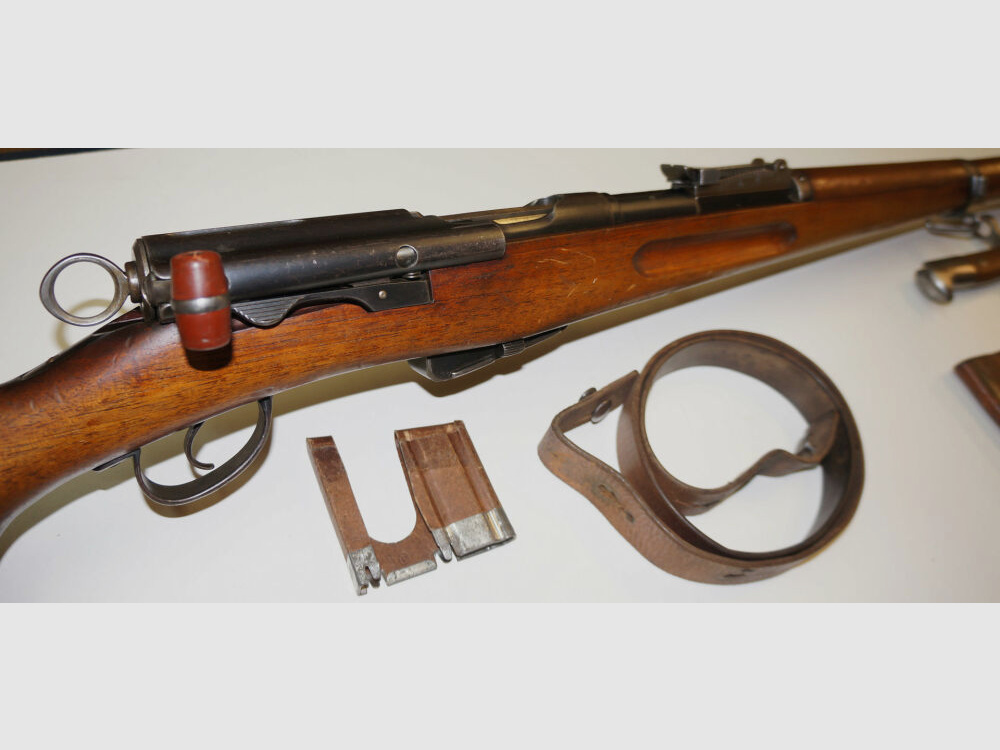 Waffenfabrik Bern	 Repetierbüchse W+F Bern Schweizer Langgewehr IG1911 Kal.7,5x55swiss komplett nummerngleich+Bajonett