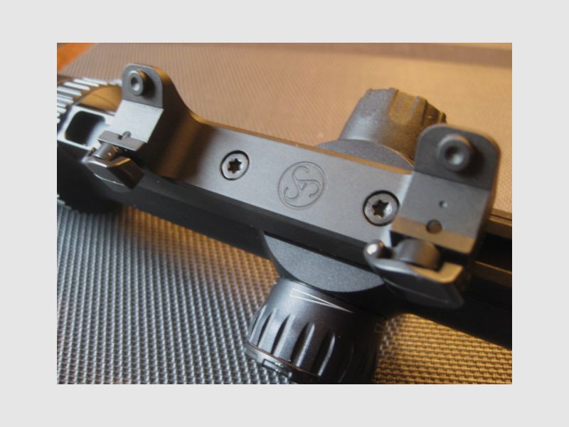 TOP NEUWERTIGES "Made in Germany" ZEISS V6 1,1 - 6 x 24 M (Innenschiene) sowie Absehen-60 und Original Blaser/Sauer Sattelmontage !! Für Blaser-Waffen und die neue Sauer 505 !! Kein Mauser-Swarovski-Leica-Steyr-Kahles-DDoptics-SteelAction