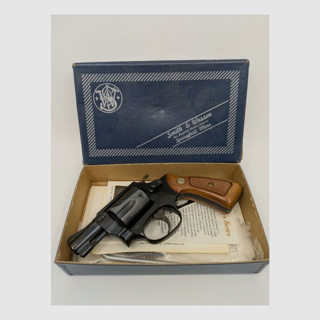 S&W 37