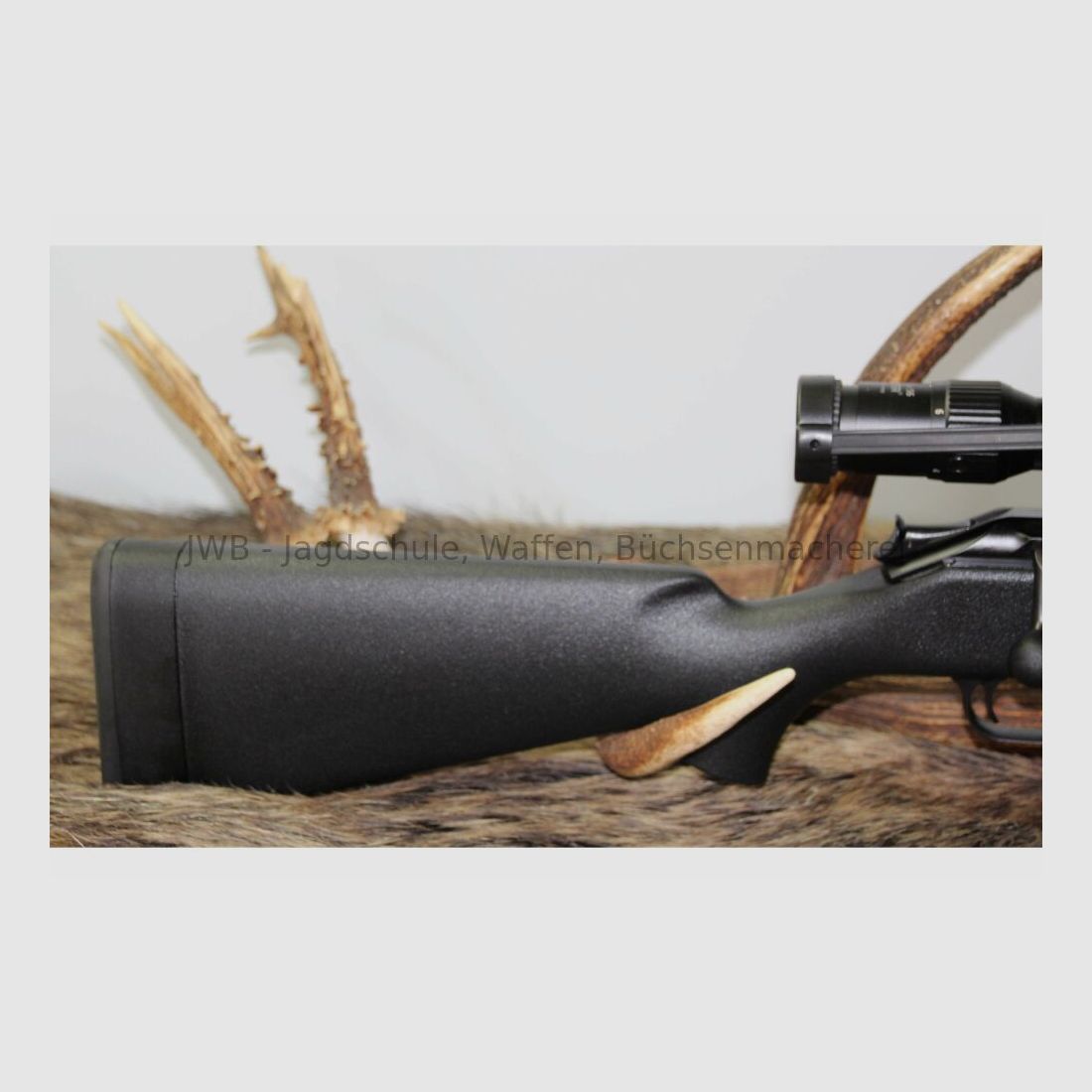 Blaser R93 Offroad Semi-Weight mit Zielfernrohr -ideale Drückjagdwaffe- .300WinMag