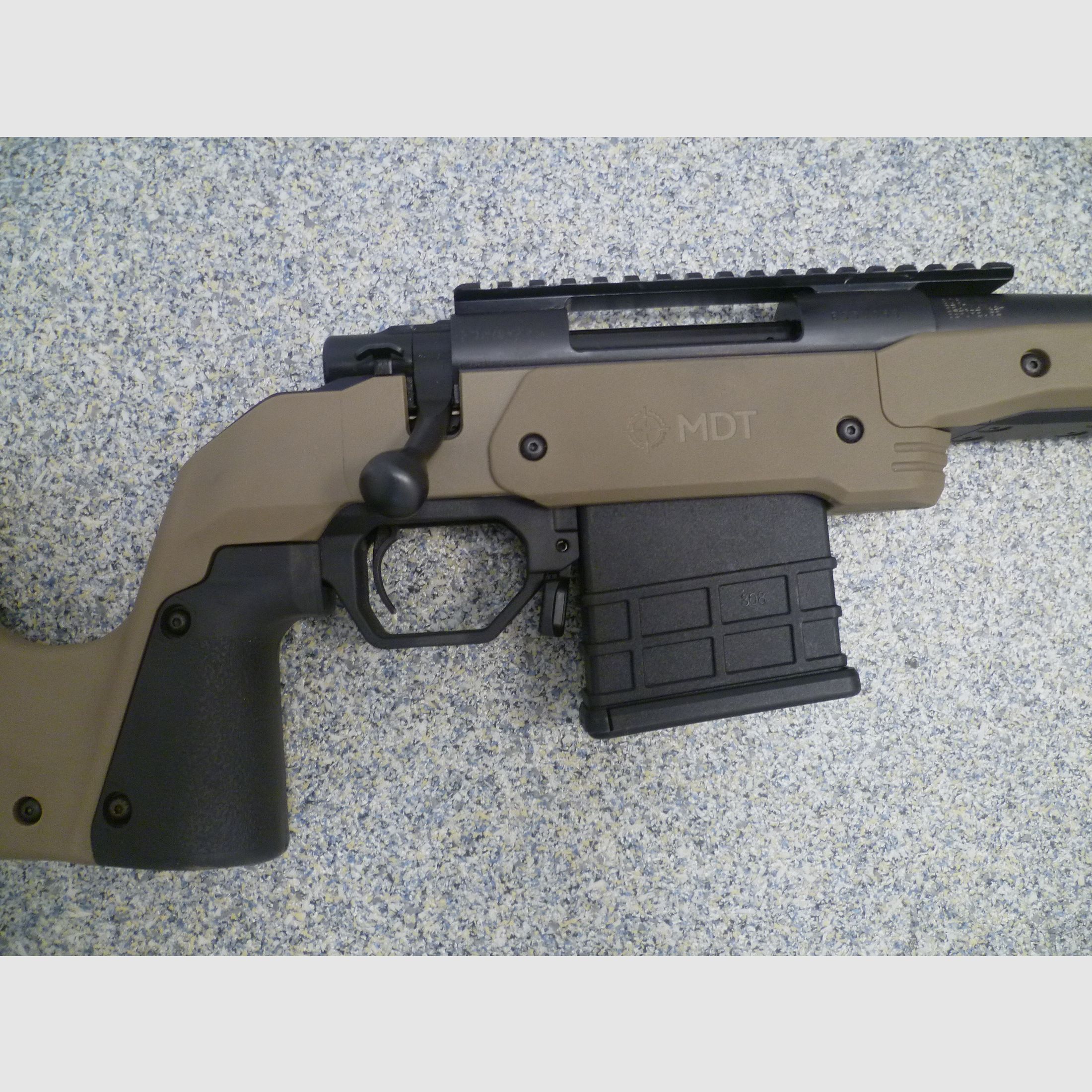 Fucile ripetitore Howa 1500 .308 Win nel sistema di chassis MTD XRS