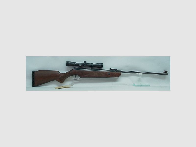 Hunter Force 600 Kal.4,50 mm - inkl. 4x32 ZF