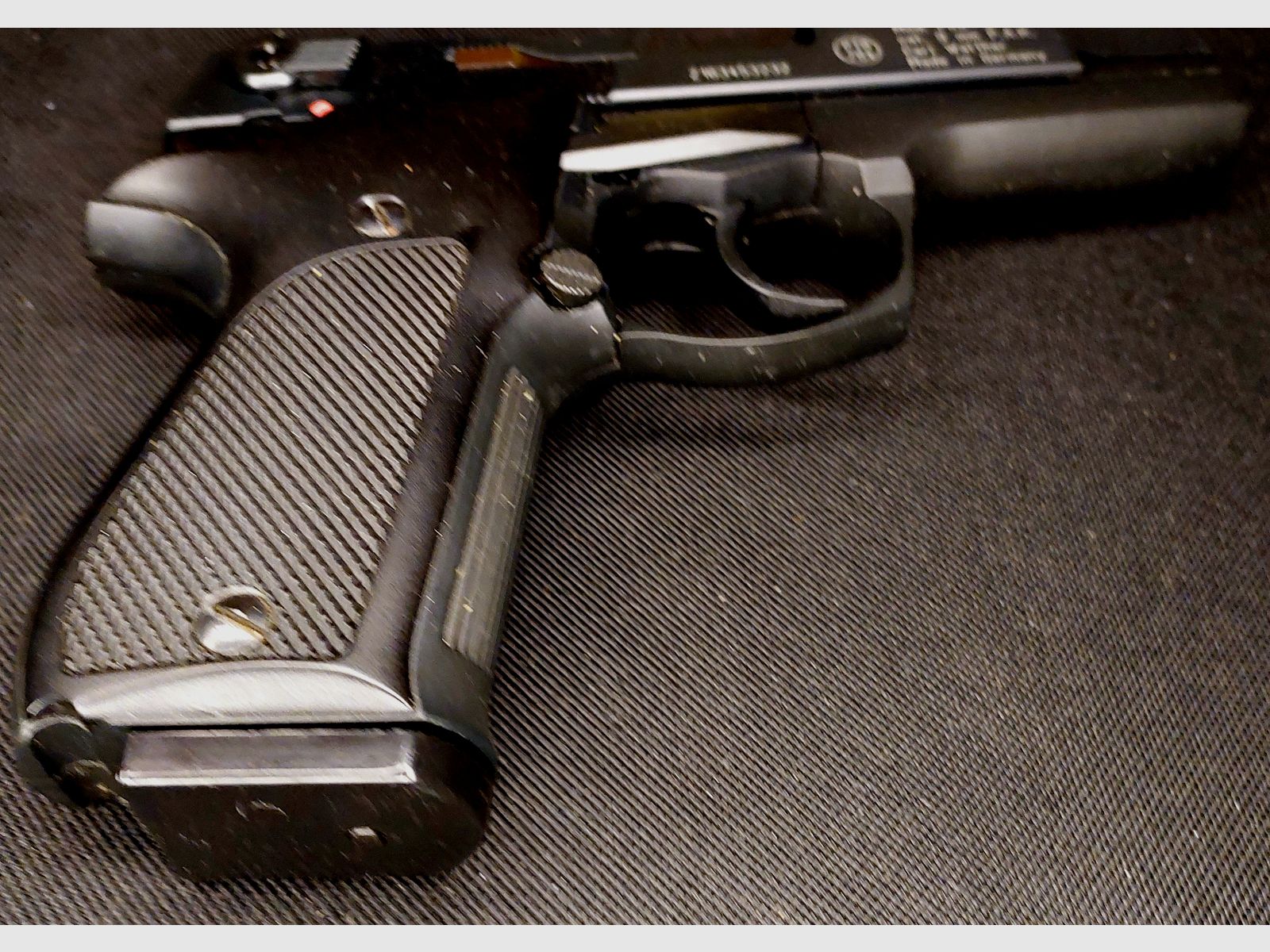 Walther P88-9 (P 88 Compact) blank firing pistol 9mm P.A.K. black (PTB 764) 2 magazines