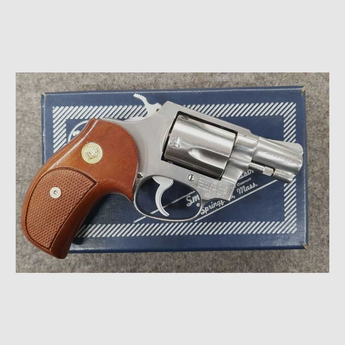 Smith & Wesson 60