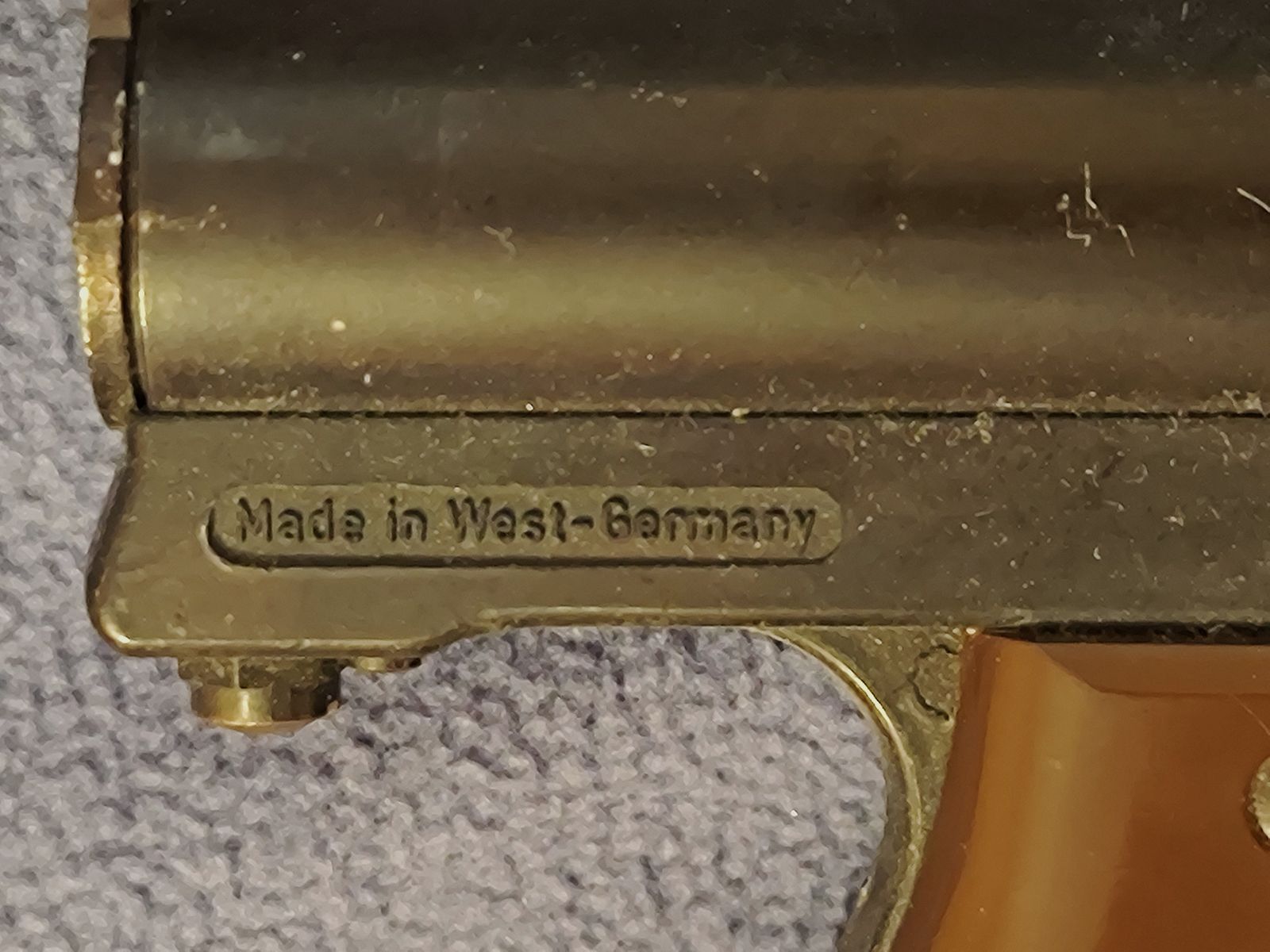 Récord pistola de aire comprimido con F en el pentágono calibre 4,5 mm antiguo