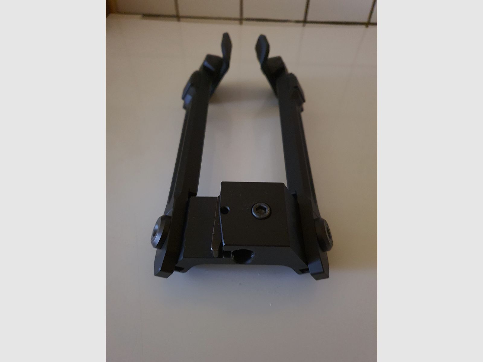 Fortmeier H210 dwójnóg do montażu na 12 godzin