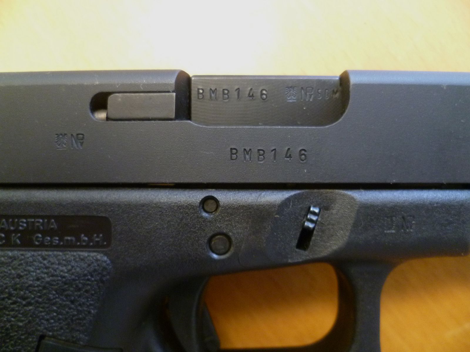 Pistole Glock 21 .45 Auto.