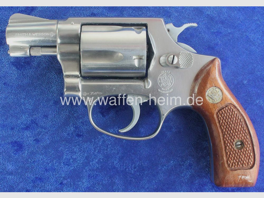 Smith & Wesson 60