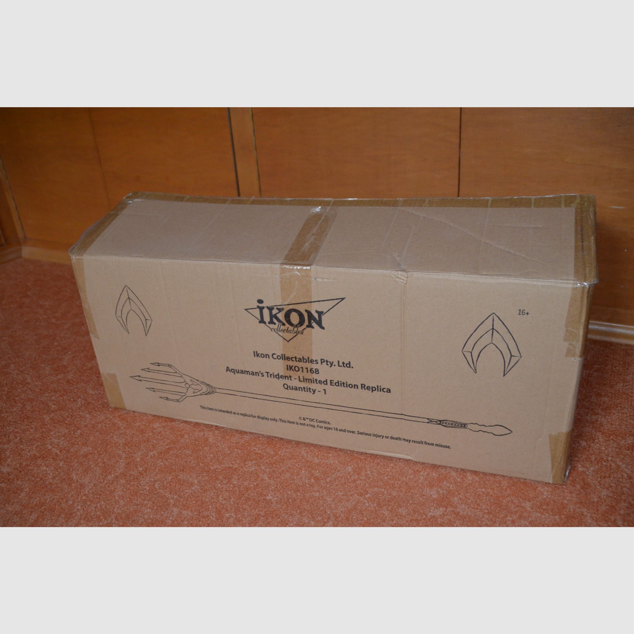 Aquaman Trident, trident, Ikon Collectables, Limited Edition replica