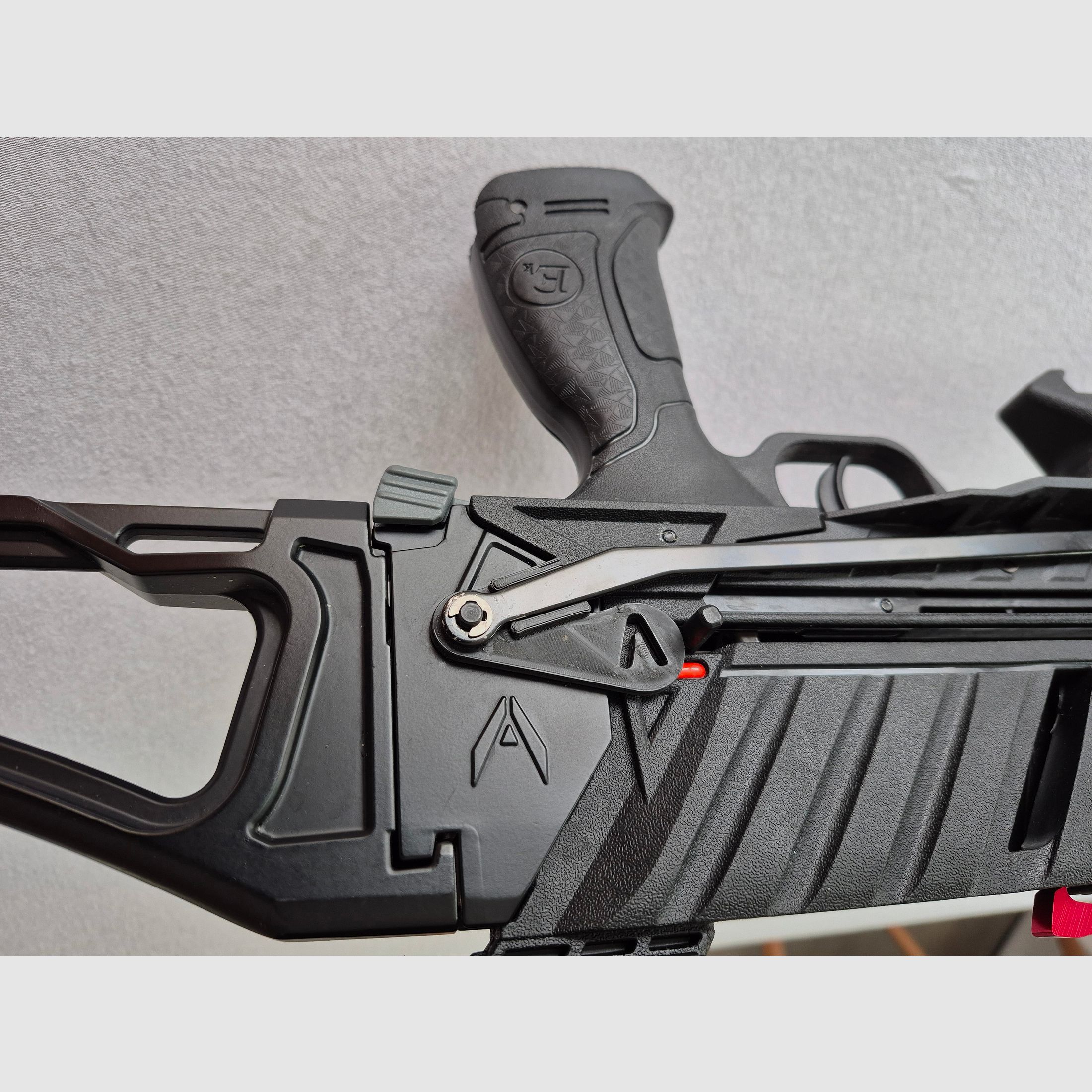 VLAD Pistolenarmbrust mit Mega Zubehör