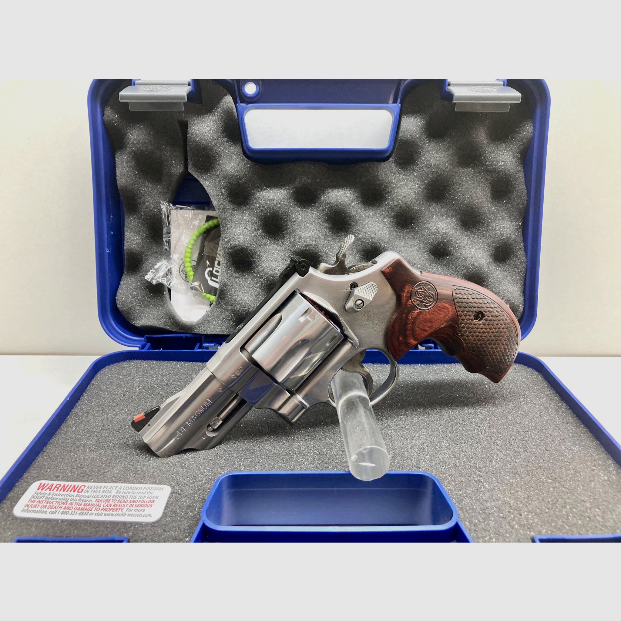 Smith & Wesson S & W Revolver Mod. 629 DELUXE 3″ RR