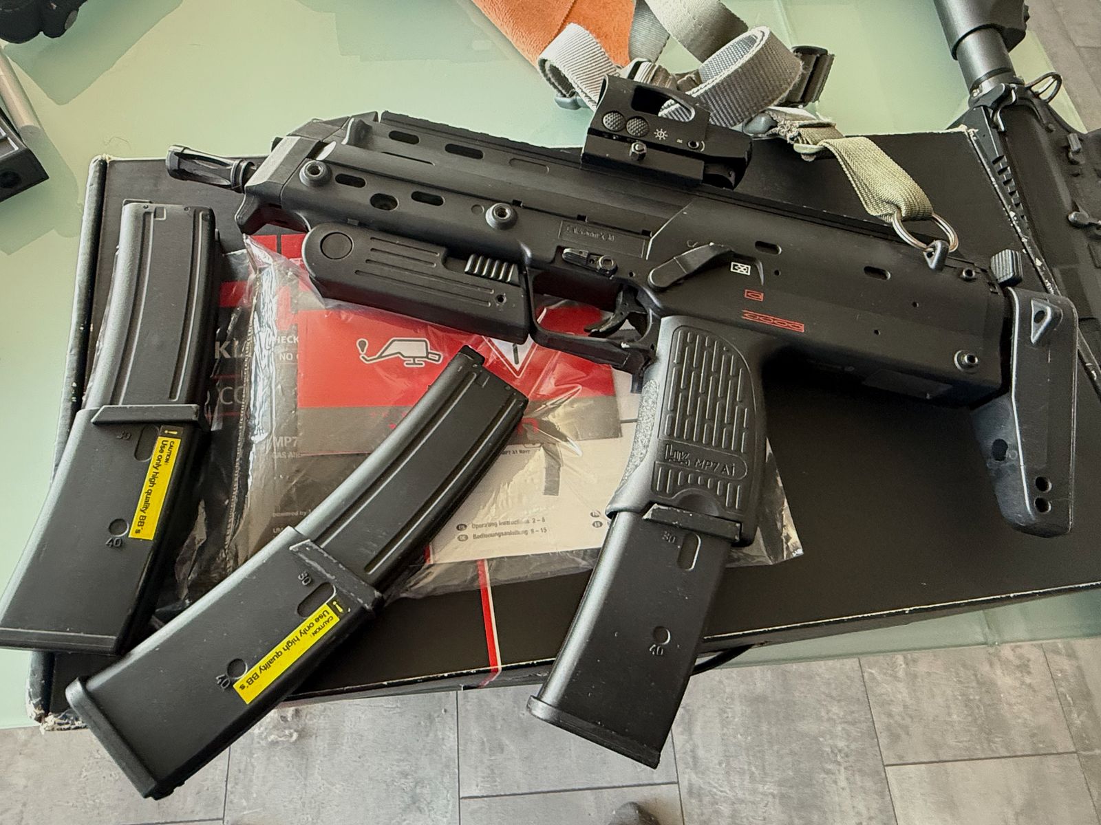 VFC MP7 GBB Einsteiger Set! / 3 Magazine / Viel Zubehör / OVP / Verhandlungsbasis!