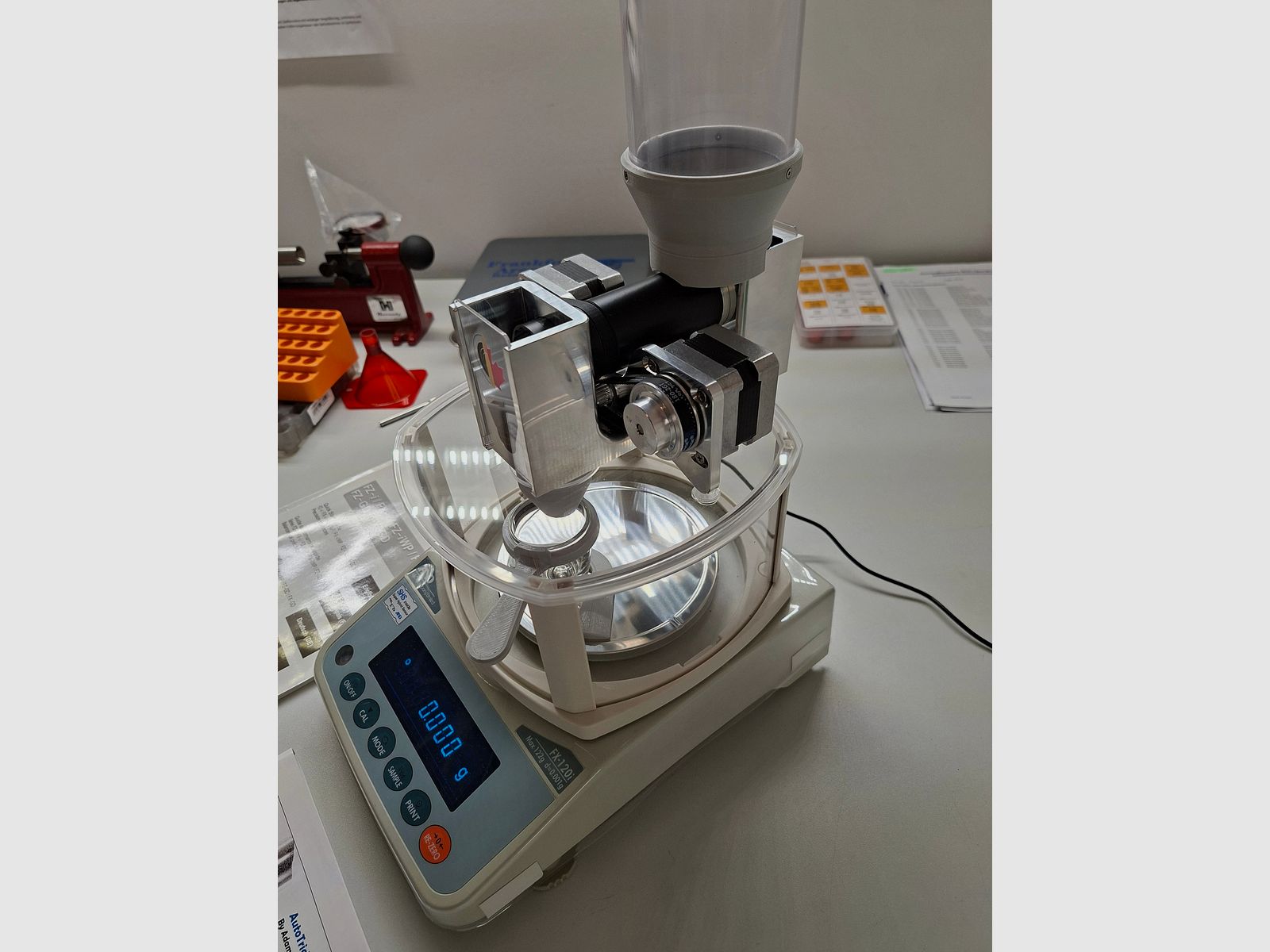 Pulverfüllgerät Trickler V4 mit Digital Präzisionswaage A&D FX-120 Garantie