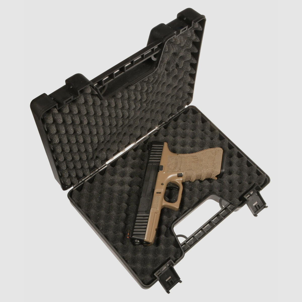 P04 GBB Airsoft Pistole in Tan | Delta Armory