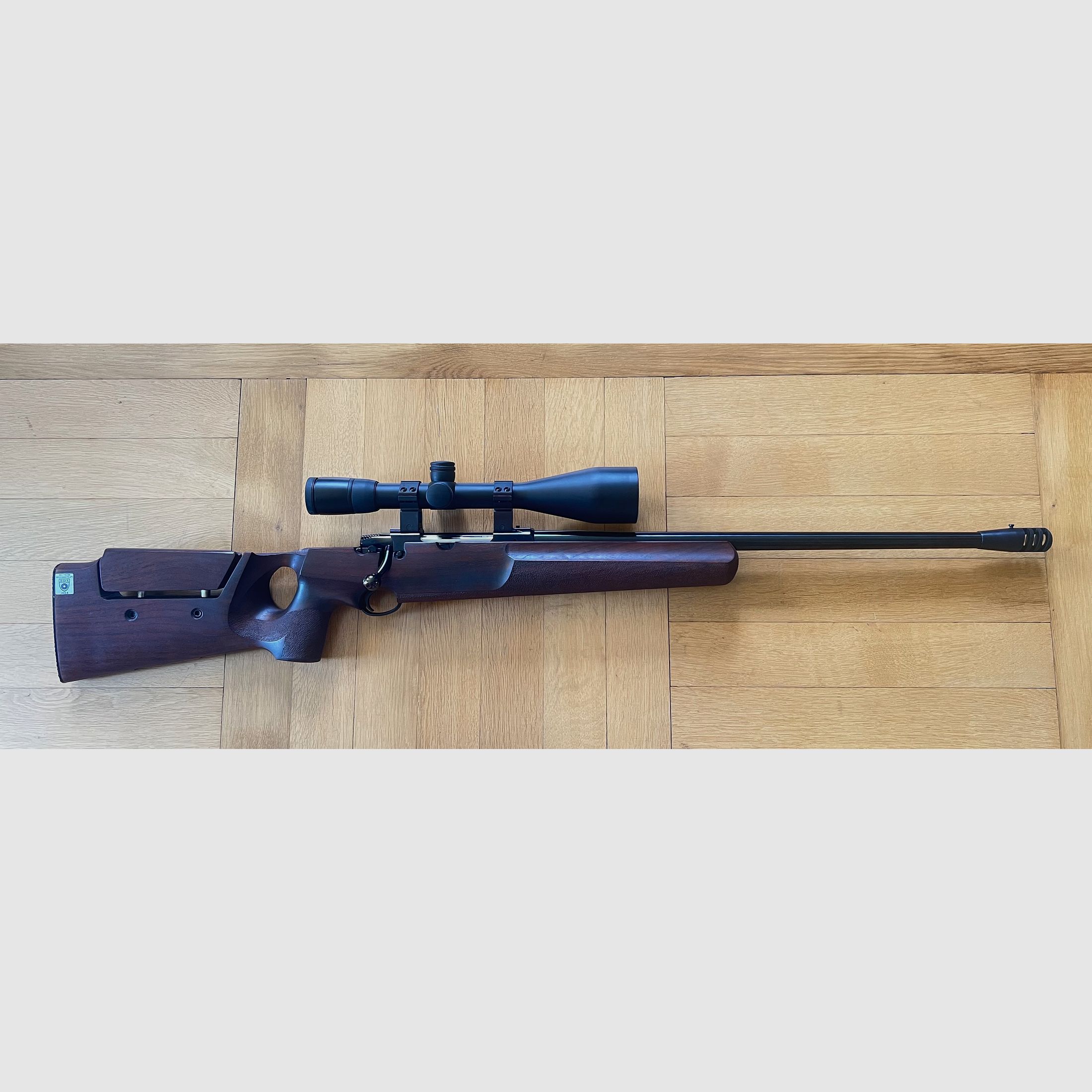Kongsberg 393 met ZF Weaver 5-25x56mm scope
