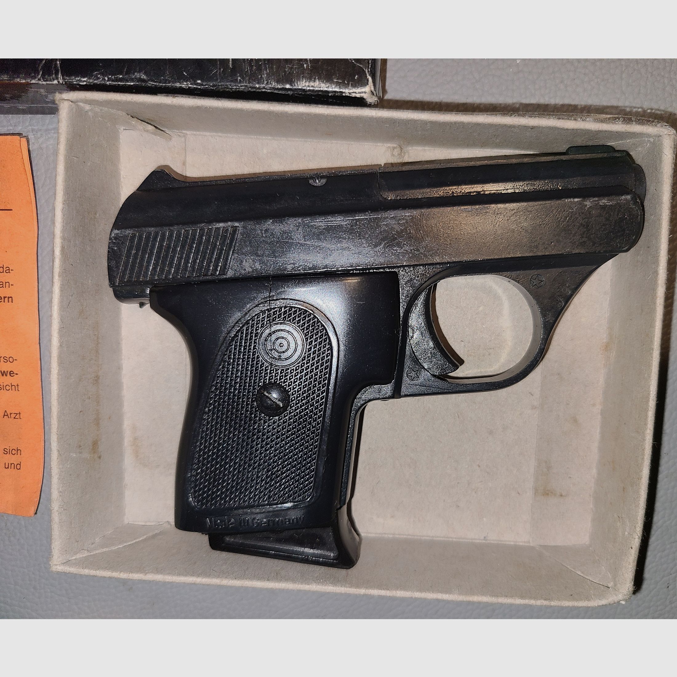 ME 8 DETEKTIVE  / ohne Zubehör / mit OVP / cal. 8mm / PTB 100/2  / SCHRECKSCHUSS GAS PISTOLE SILVESTER SELBSTVERTEIDIGUNG SAMMLUNG / GEBRAUCHT