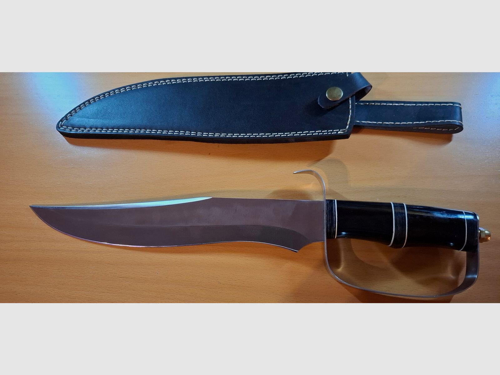 Verkaufe aus Sammlung Säbel-Hackmesser.