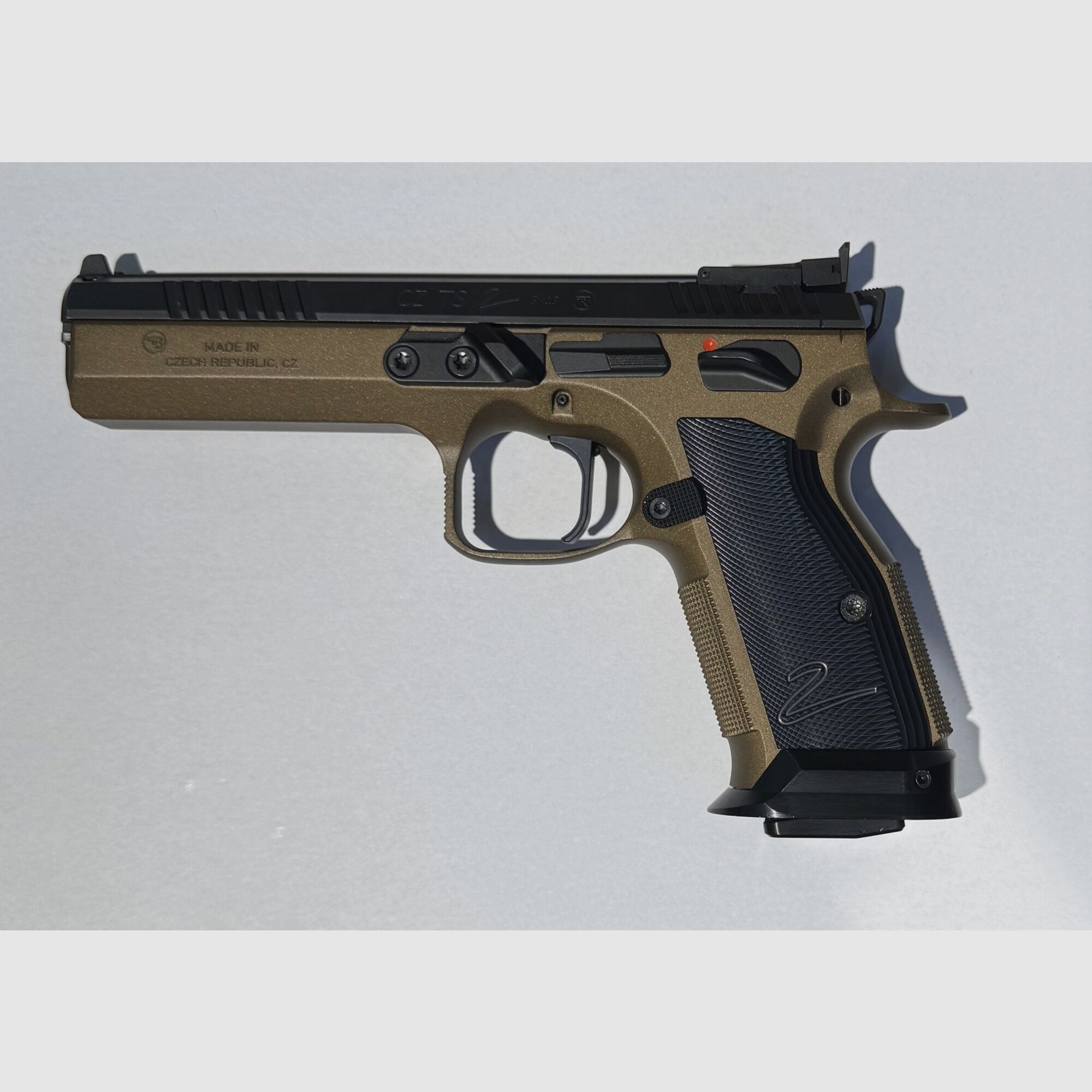CZ TS2 Deep Bronze, Bild 2 von 3