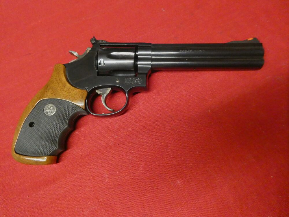 Smith & Wesson	 586 - 4