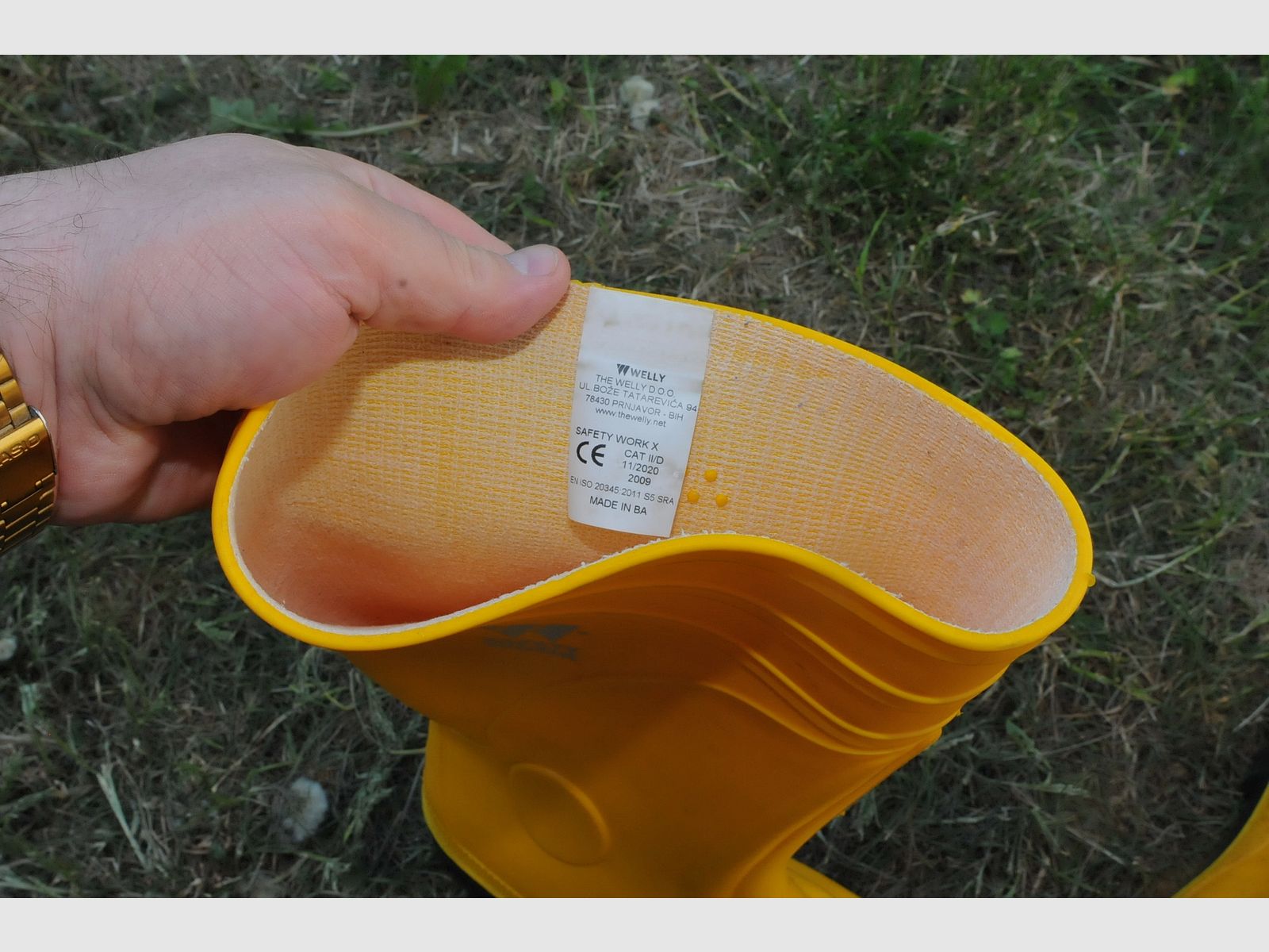 Rubber boots in yellow color shoe size 43