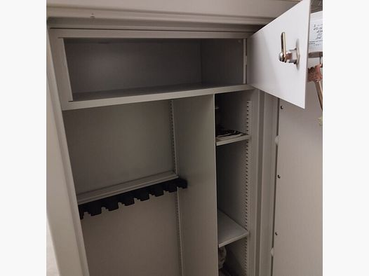 Stahlschrank