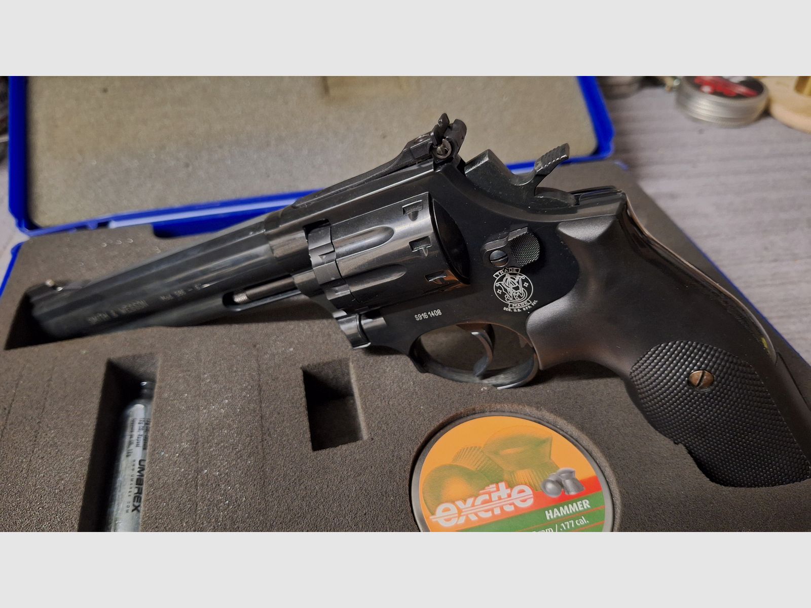 Smith & Wesson 586 - 6 pollici brunito 4.5mm Diabolo