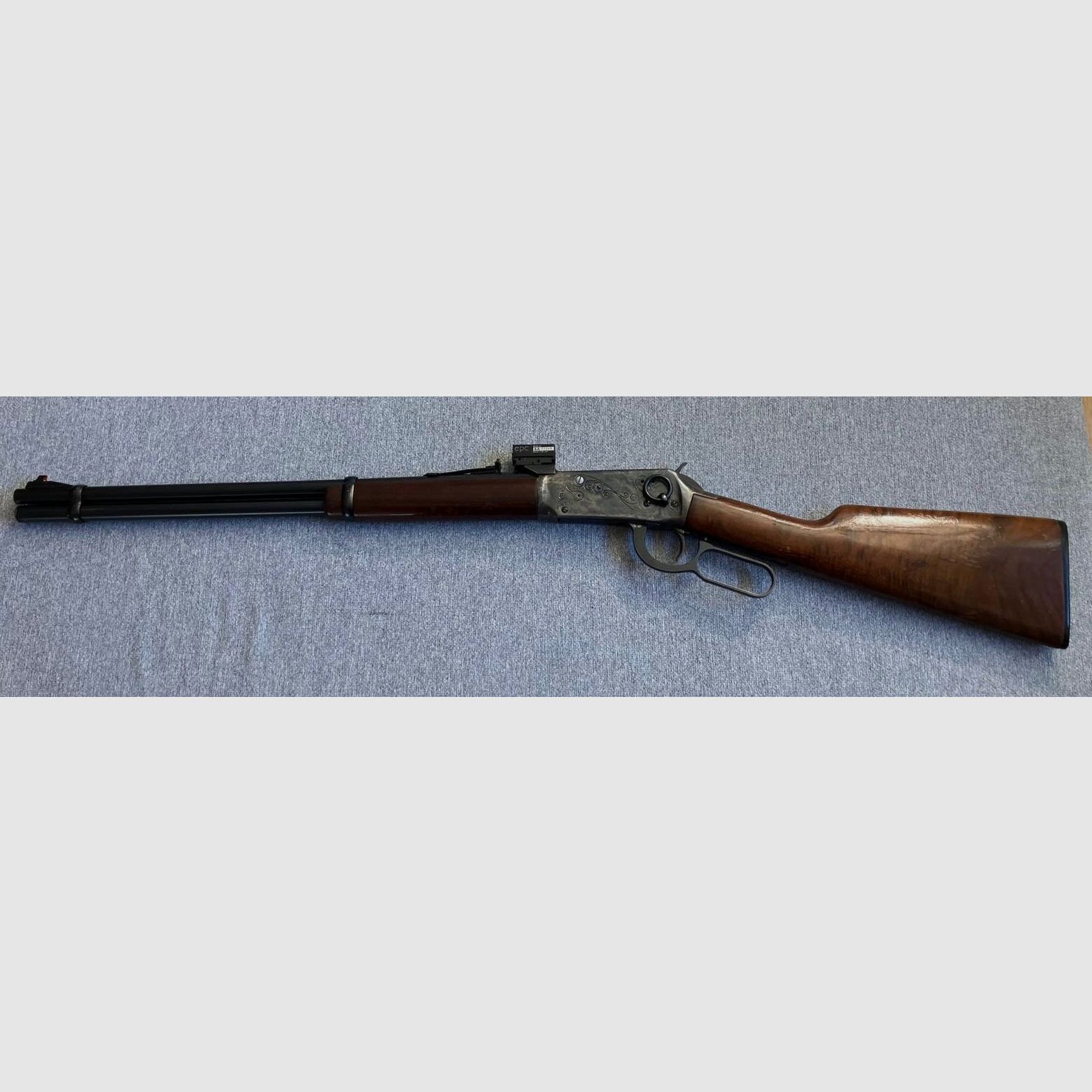 Winchester karabinek lever-action Model 94 kaliber .30-30 rarytas z celownikiem punktowym Tornado