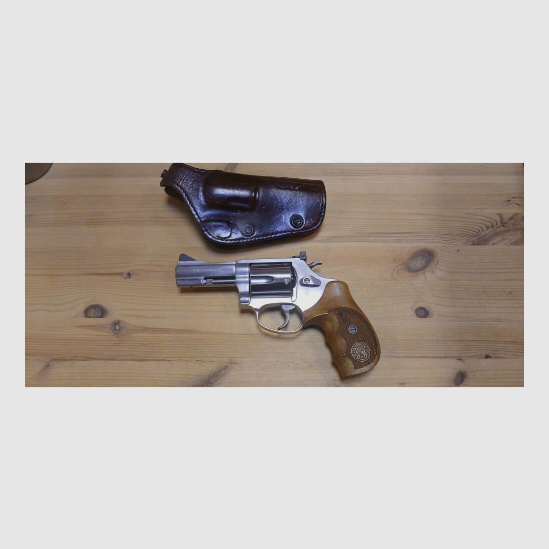 Smith & Wesson 60 Night Hunter