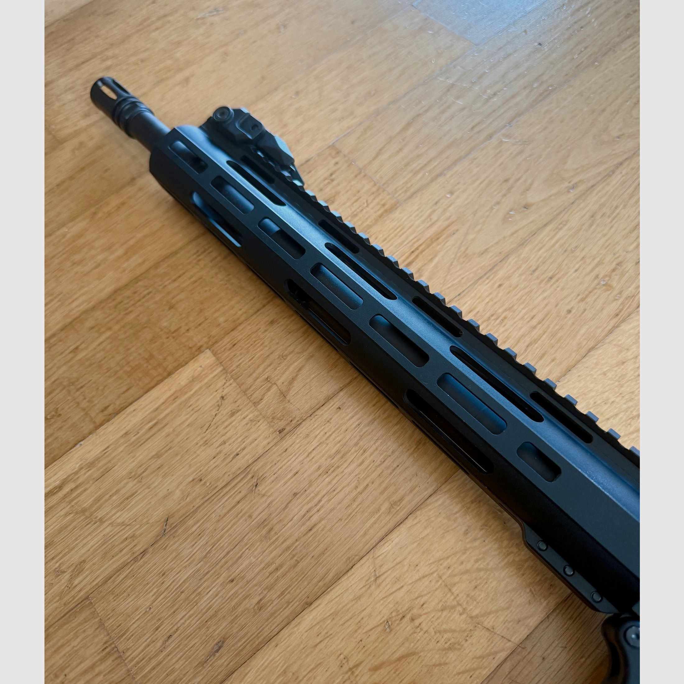 AR-15 di LuxDefTec: LDT15 in 14,5", condizioni top, ottimo rapporto qualità-prezzo, immagine 5 di 6
