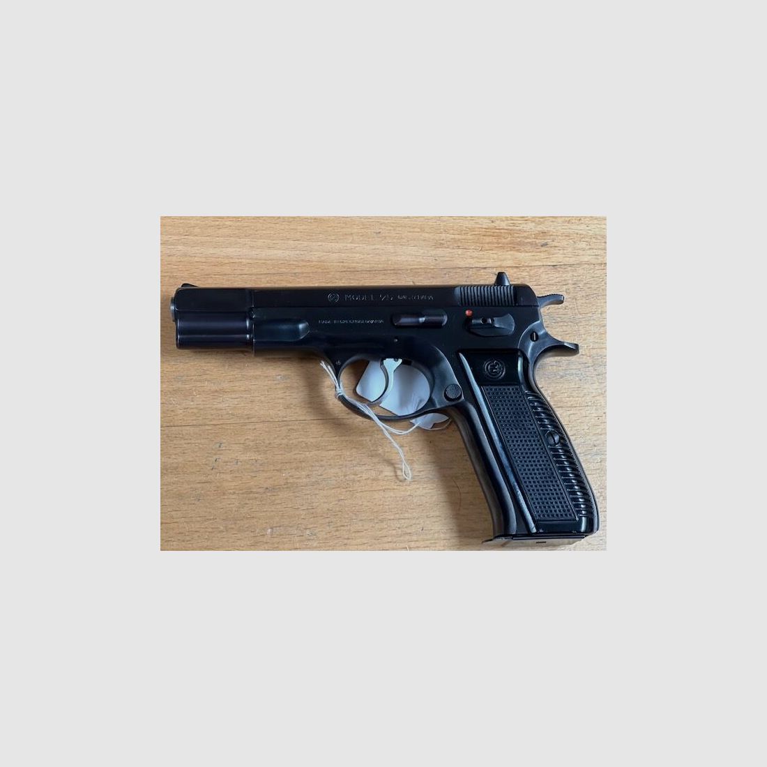 Kommissionen Pistole CZ 75 brüniert