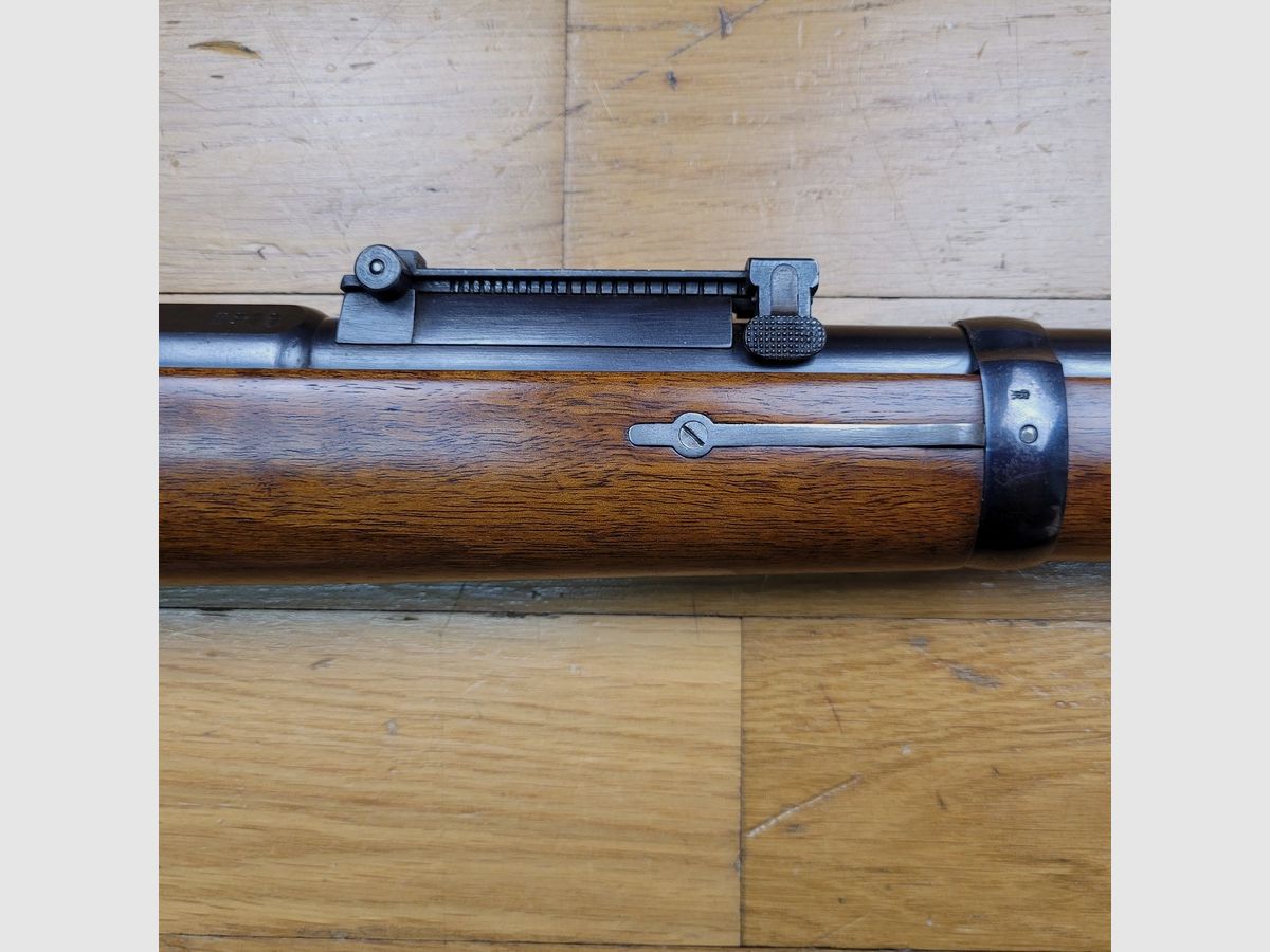 Splendido fucile d'infanteria Mauser 1871/84 – Numero di serie completamente corrispondente – Arsenal prussiano di Spandau – Prestigiosa assegnazione ai 1° Cacciatori a Piedi della Guardia – Canne nuova – Stato museale, immagine 6 di 35