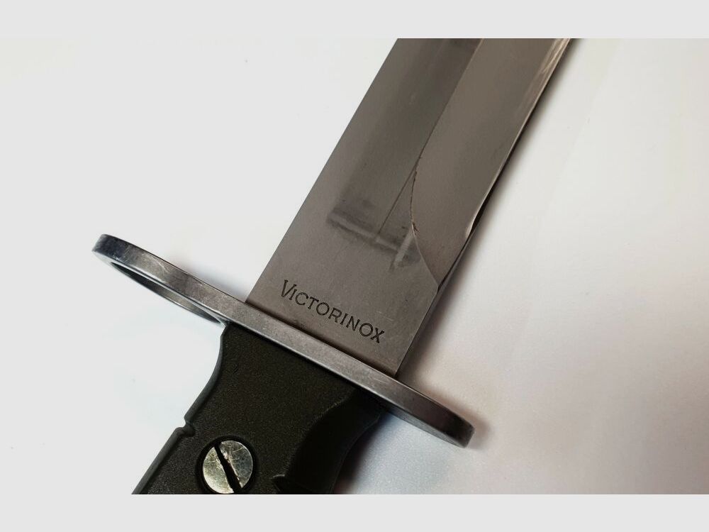 Swiss ordinance bayonet, SIG PE90/Stgw 90 with belt hook, image 5 of 5