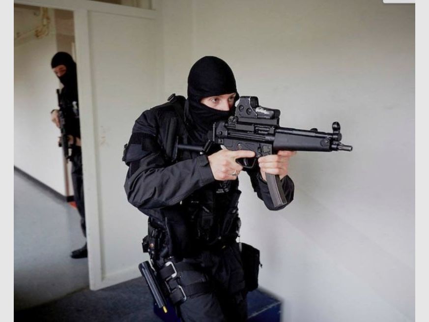 Sehr Seltene B&T Schulterstütze klappbar Helmversion für die MP5/ SP5 / Niederländischen Marechaussee/Zugriffsteam.