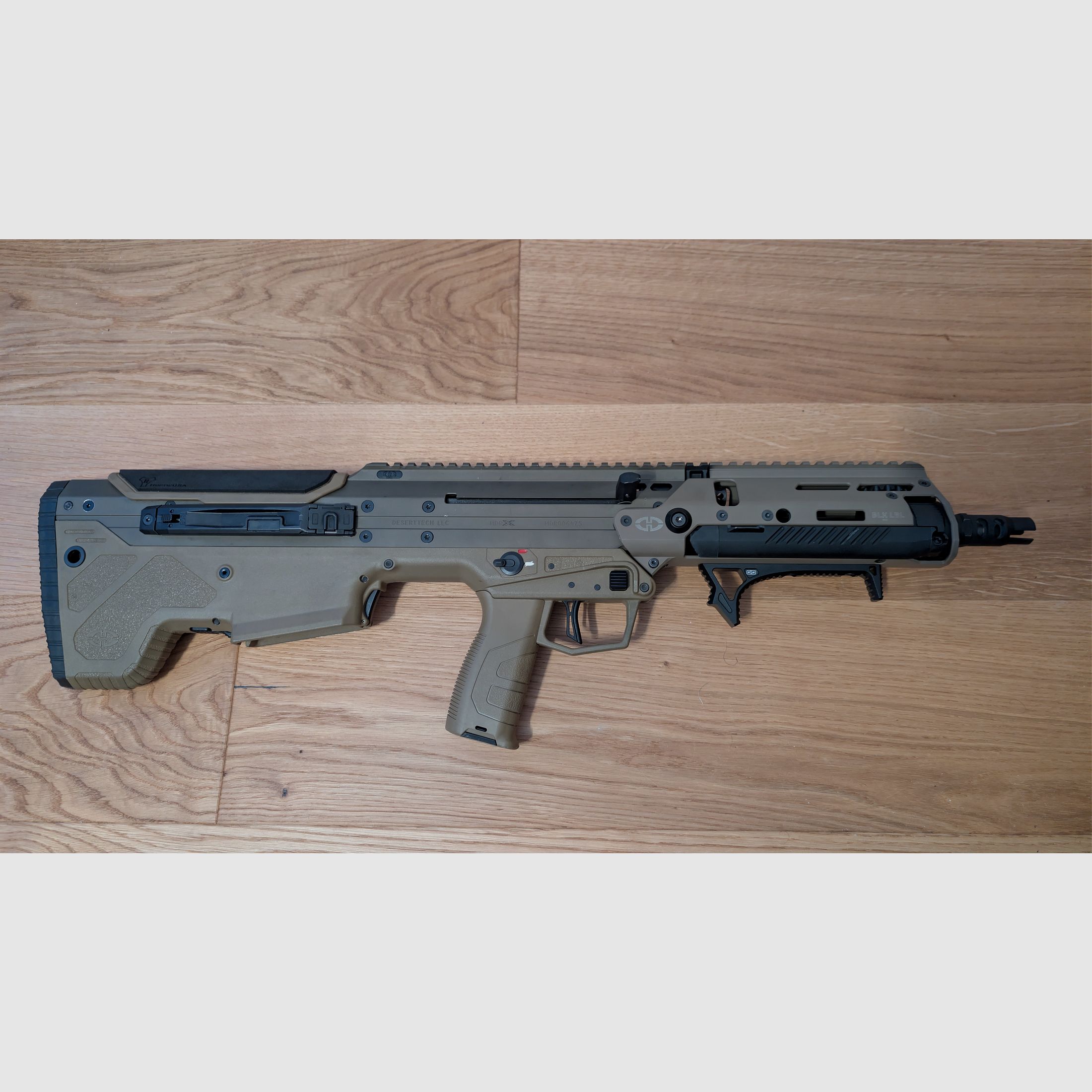 Desert Tech MDRX with BLK LBL Mantis and Jard trigger