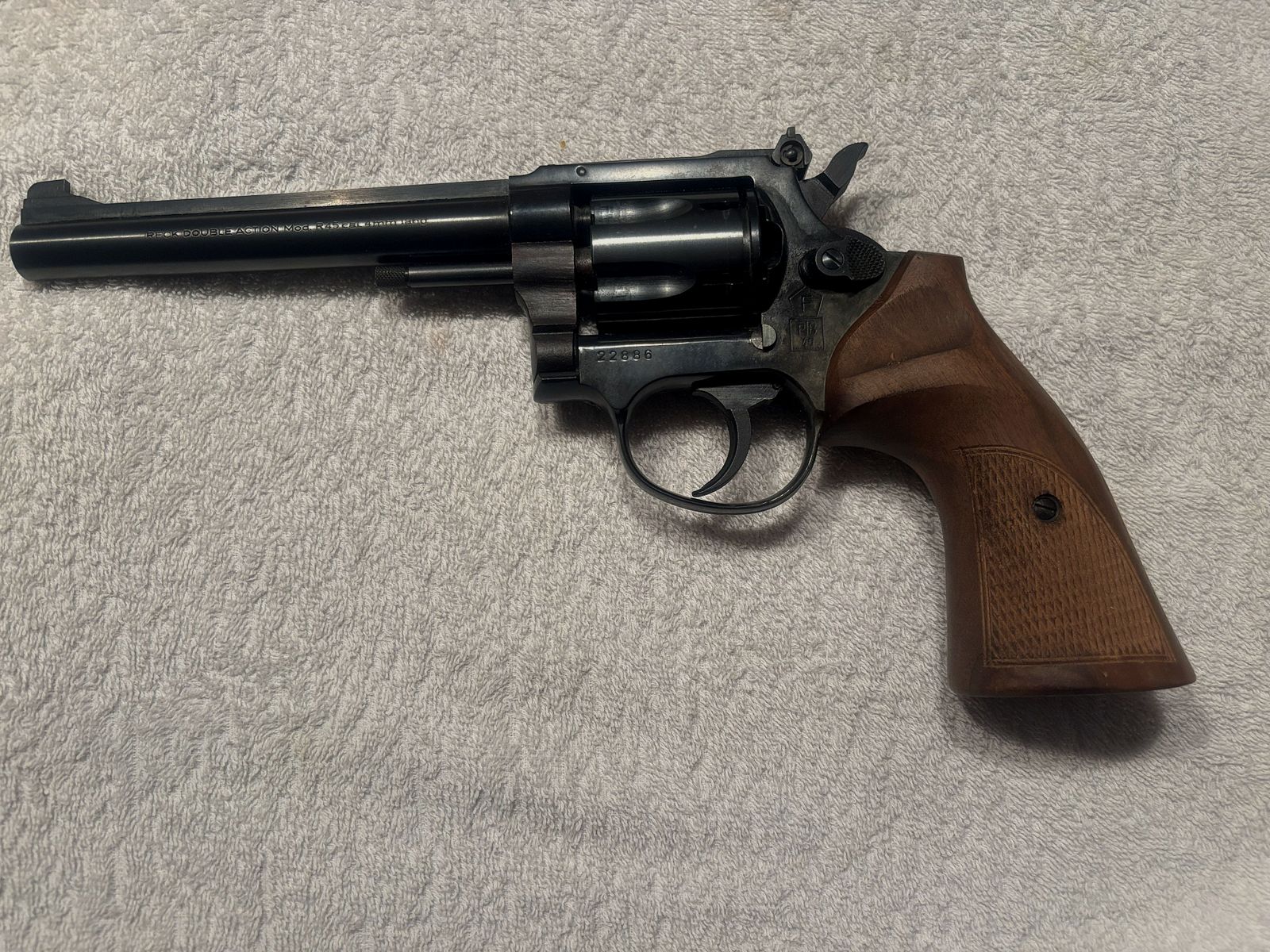 Reck revolver model R45 – 4 mm long – PTB 40 (square) with F in the house