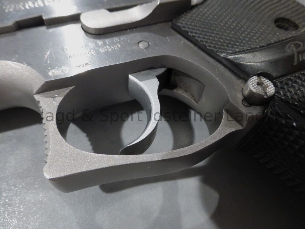 Smith & Wesson Mod 639. - All-steel weapon -