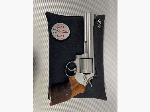 Smith & Wesson S&W 686