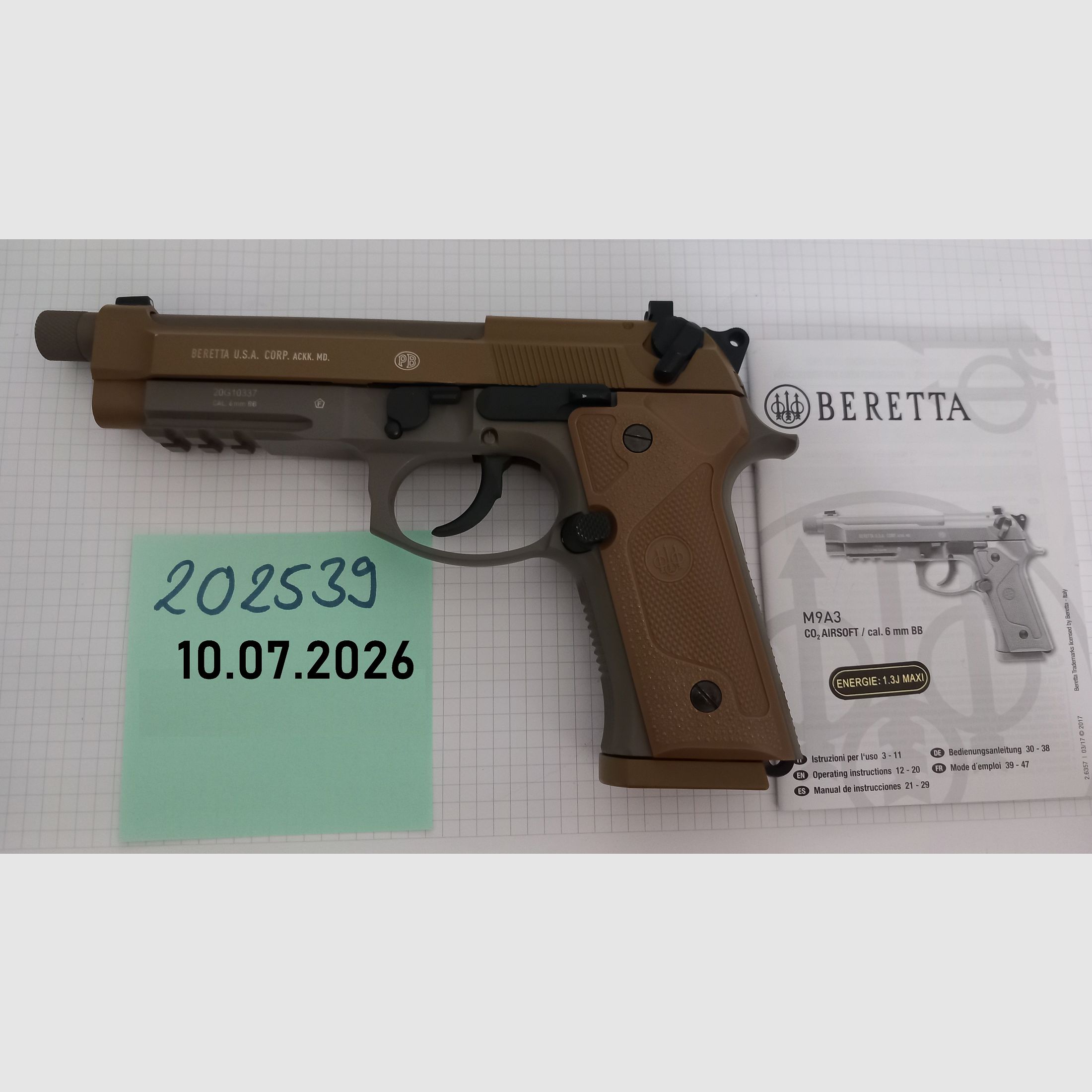 Beretta M9A3 Flat Dark Earth Blowback a lot of accessories