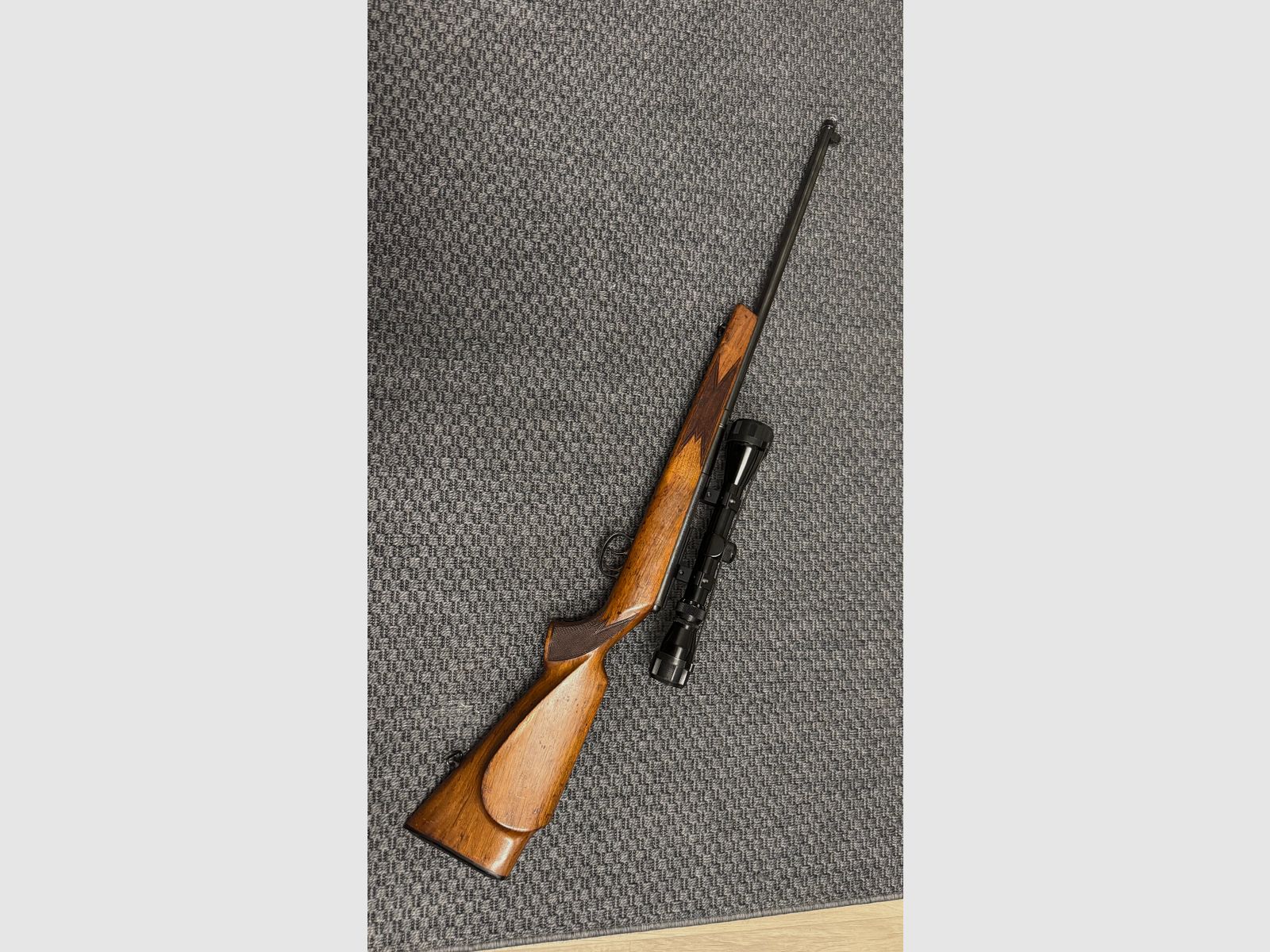 Anschütz Gewehr Kaliber .22lfb mit Zielfernrohr