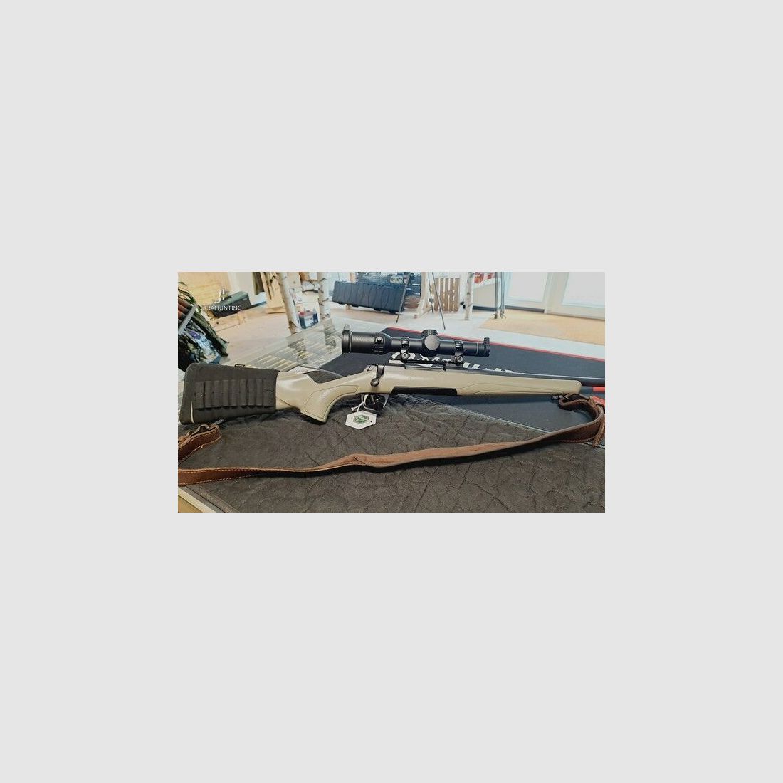 Browning X-Bolt .30-06Spring; Hawke 1-6x24 X Bolt
