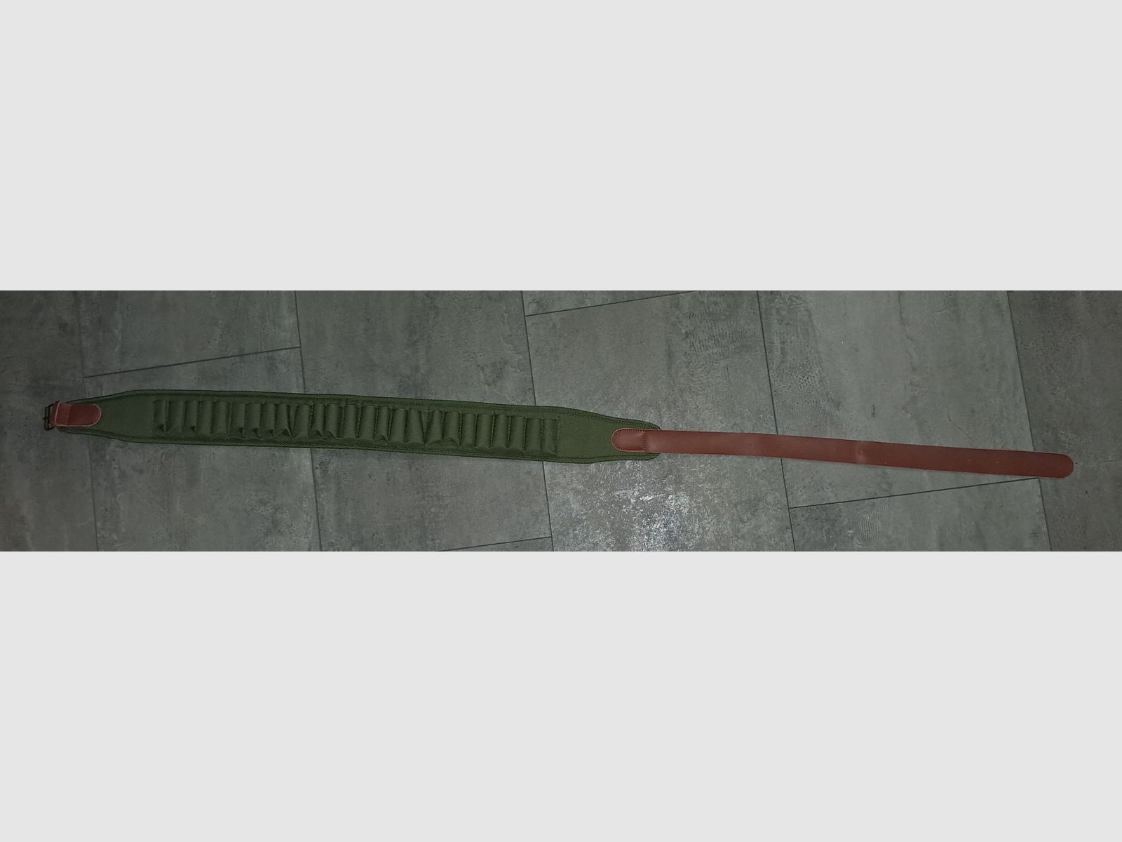 Patronengurt Kaliber 12, Cordura Leinen oliv, Lederverschluss wie neu!