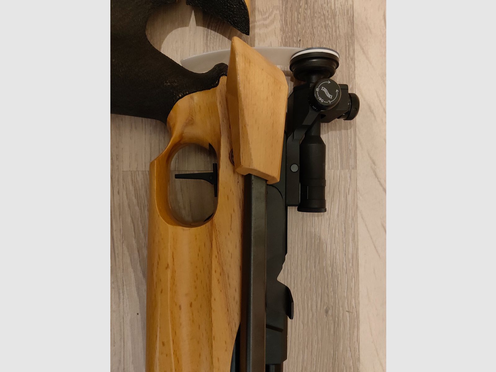 Fusil à air comprimé Walther Lgm-2