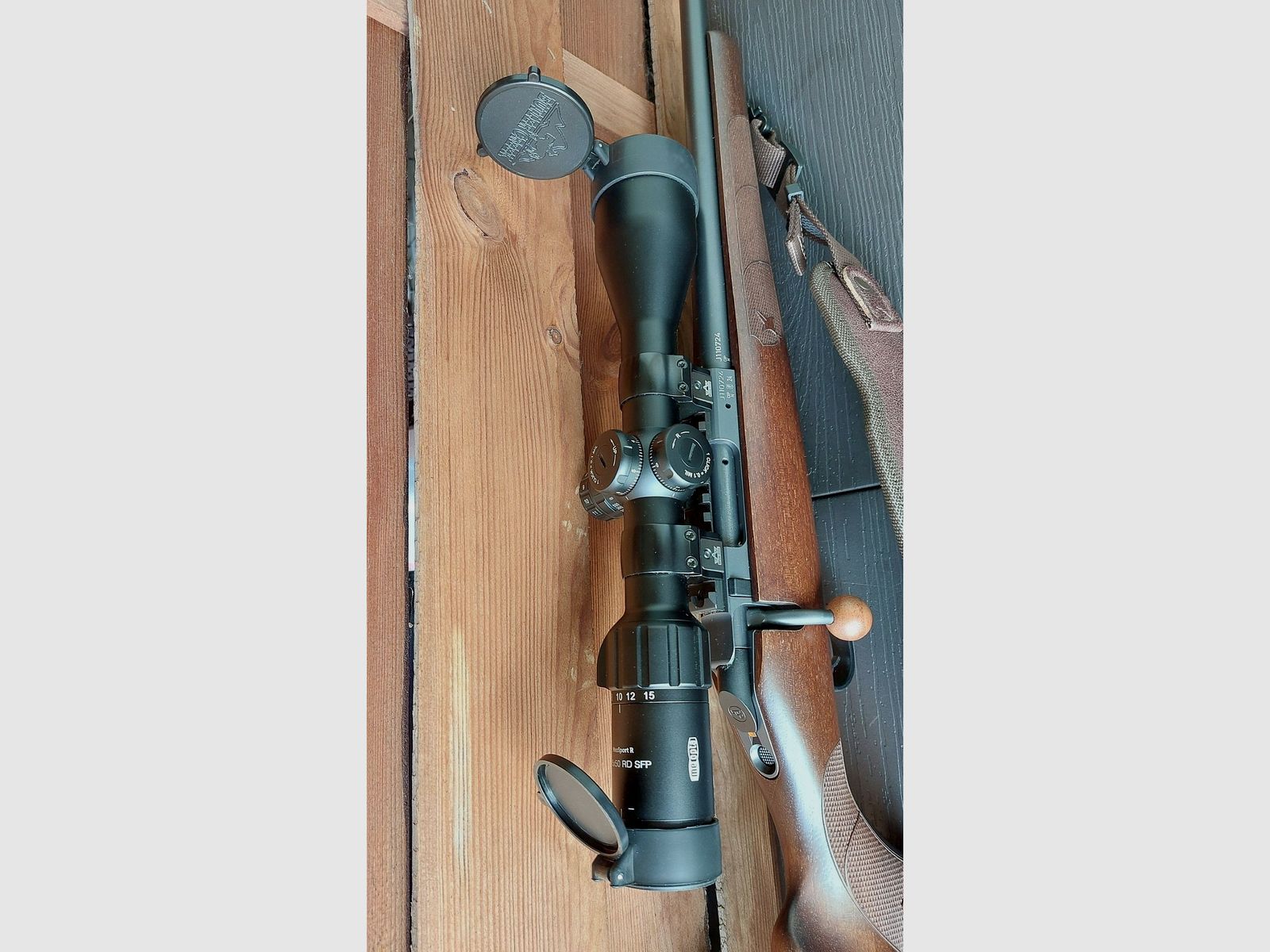 CZ 600 American, Kaliber .223 Rem. inkl. Zielfernrohr MeoSport R 3-15x50 u.v.m.