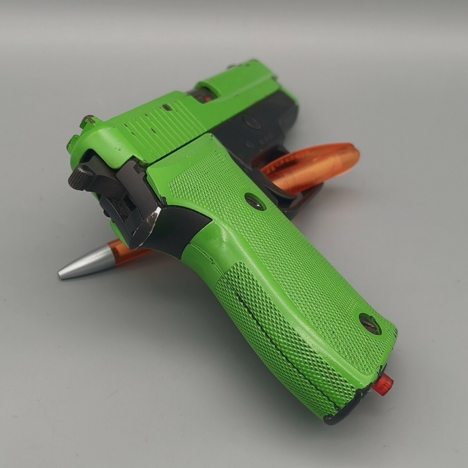 SIG Sauer P6 Laser Übungspistole der Polizei NRW "Grünwaffe" CQT" #986 ohne