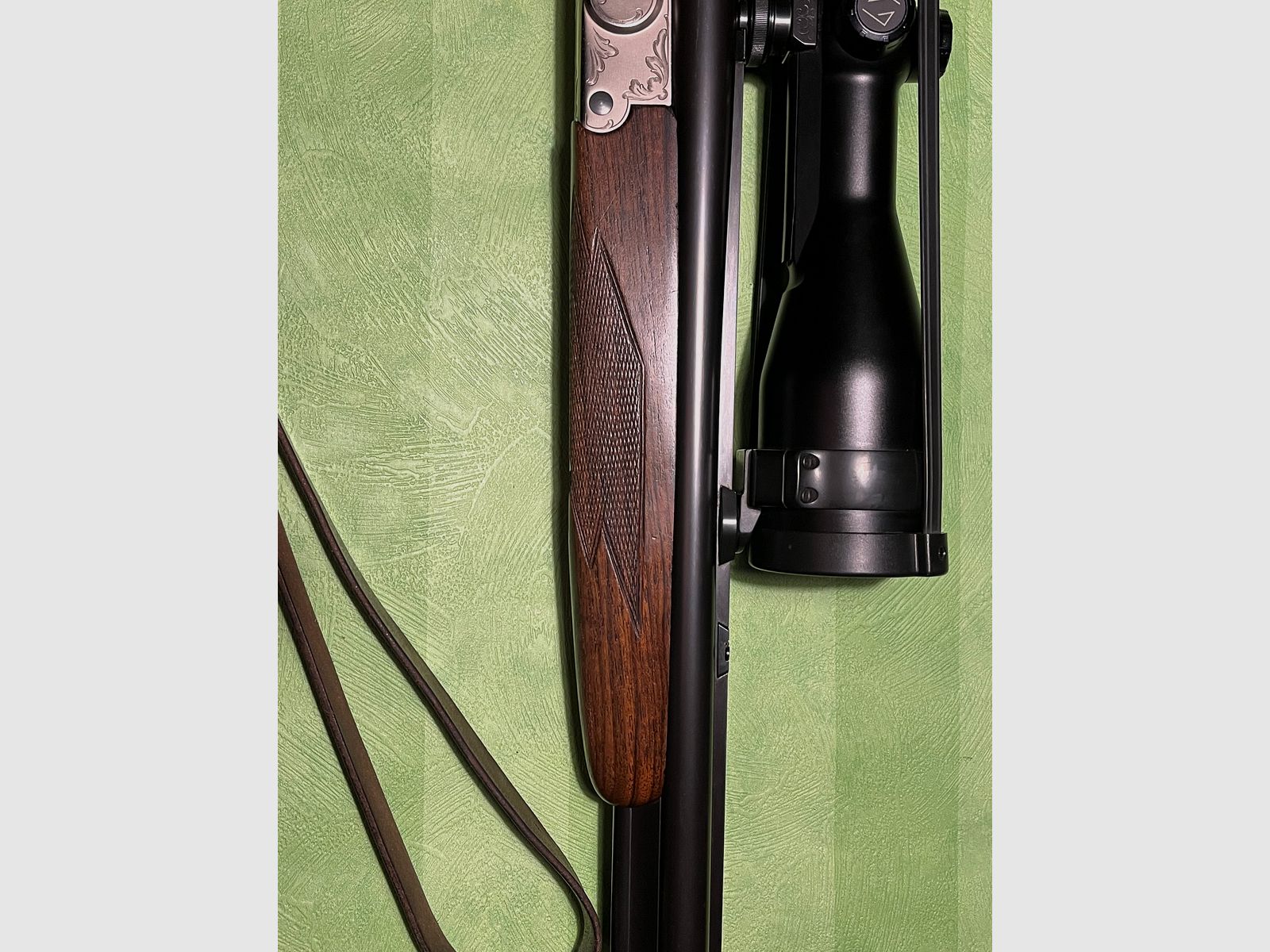 Krieghoff Plus Drilling mit 2 Schloss Handsp. im Kaliber 20/76,7x65R,.22 Hornet von vorne verstellbarer E Lauf, Zeiss HT 3-12x56 L.abs. 60 auf Schwenkmontage u. höhenverstellbare Schaftrücken