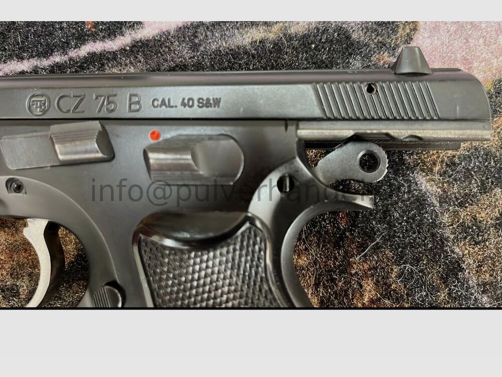 CZ 75 B as new pistol with interchangeable magazine in case .40S&W with automatic firing pin safety