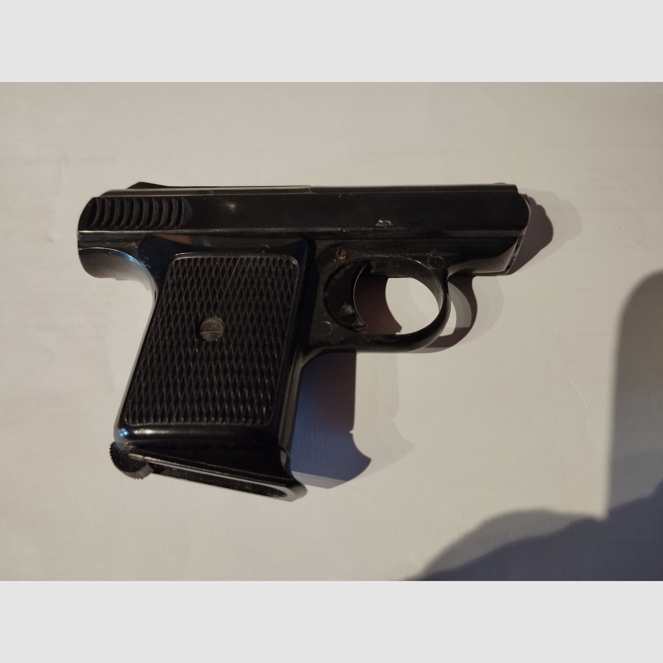 de Rhoner Sportwaffen Fabrik Automatik 8 mm Gaz ou cartouche à blanc modèle SM 10 de 1969 en bonne qualité