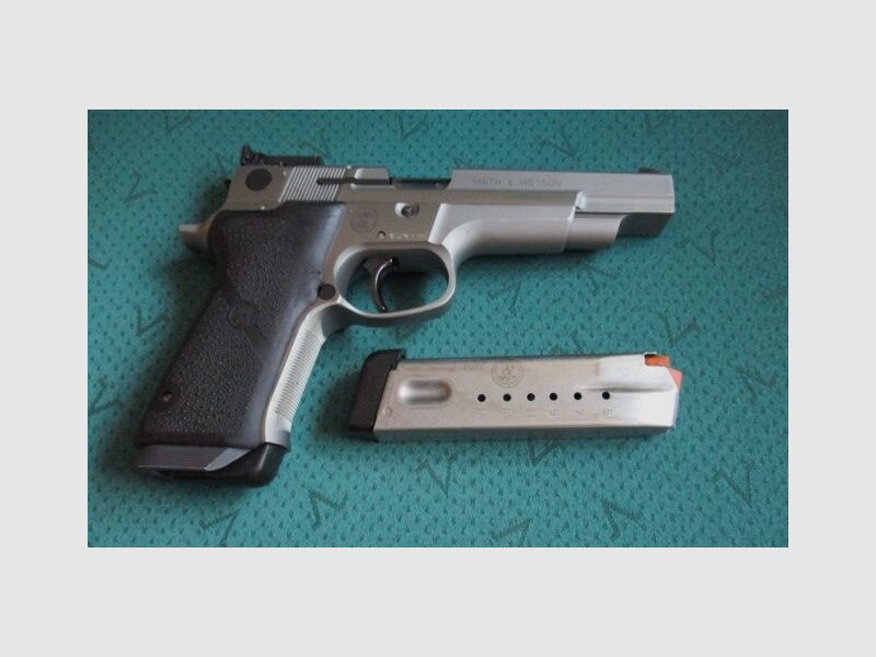 Sportpistole Smith & Wesson Target Champion 9mm Luger mit Reservemagazin