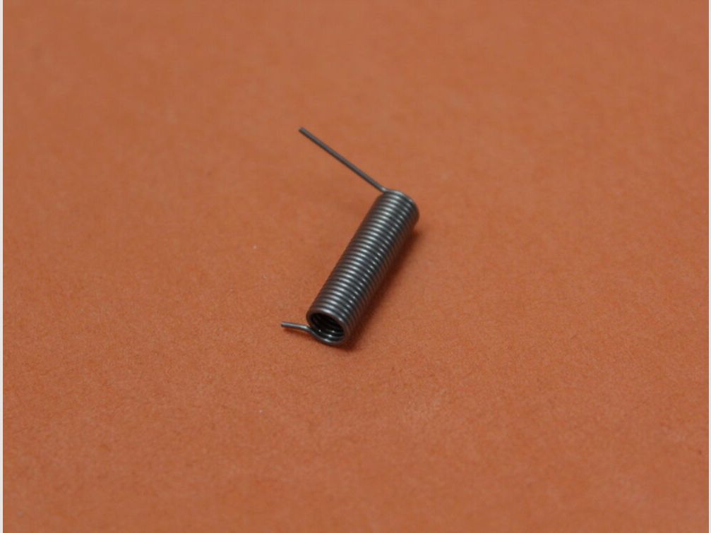 DPMS AR-15: Molla del coperchio di espulsione DPMS/ Feder per coperchio antipolvere, immagine 2 di 3